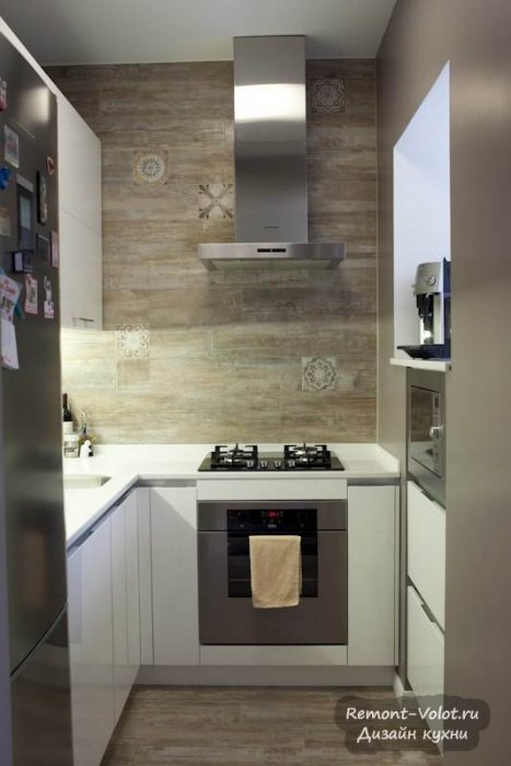 Дизайн маленькой кухни с холодильником в хрущевке 39 фото куда поставить угловой кухонный гарнитур Как выбрать мебель для малогабаритной кухни