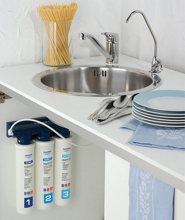 Как установить фильтры для очистки воды дома?